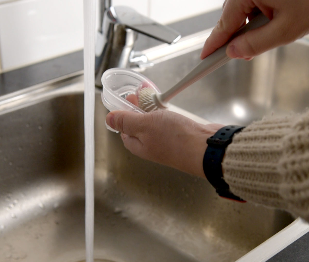 Spazzola 2-in-1 per tettarelle e biberon